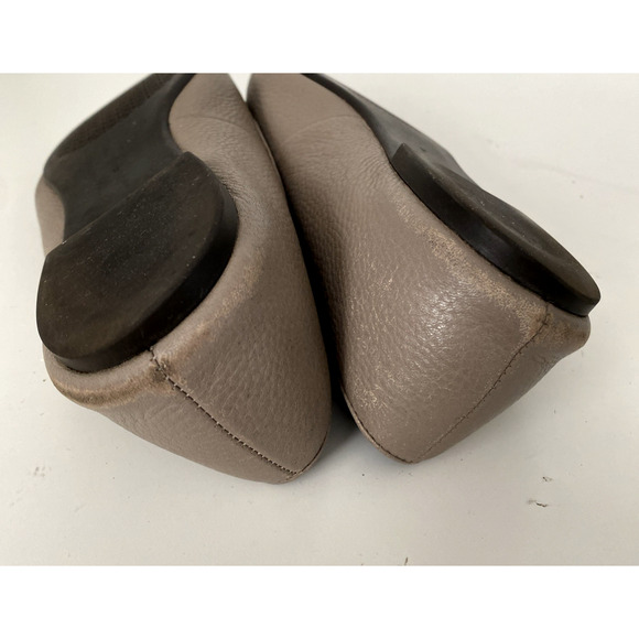 Tory Burch Claire Ballet Flat French Gray Tumbled Leather Round Toe Gold Logo 9 - Picture 13 of 13